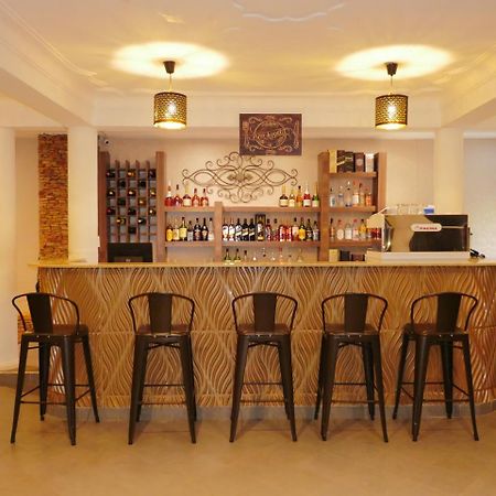 Ivory Castle Limited Hotel Kampala Kültér fotó
