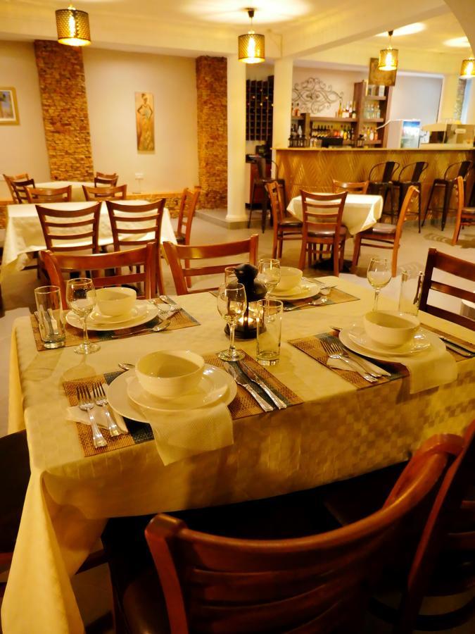 Ivory Castle Limited Hotel Kampala Kültér fotó